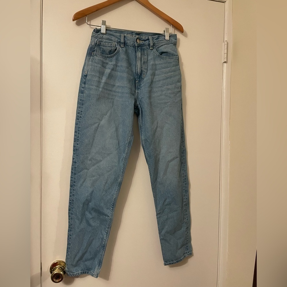 American Eagle Straight leg jeans size 2 inseam 26”